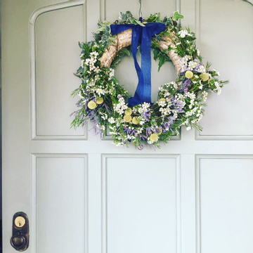 Review by Nicky Hayward