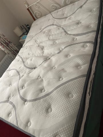 A customer photo for SleepSoul Heaven 1000 Pocket Gel Pillow Top Mattress - Good quality, comfortable mattress and fantastic speedy delivery. Author: Dawn Etherington. Dated: 2021-09-04