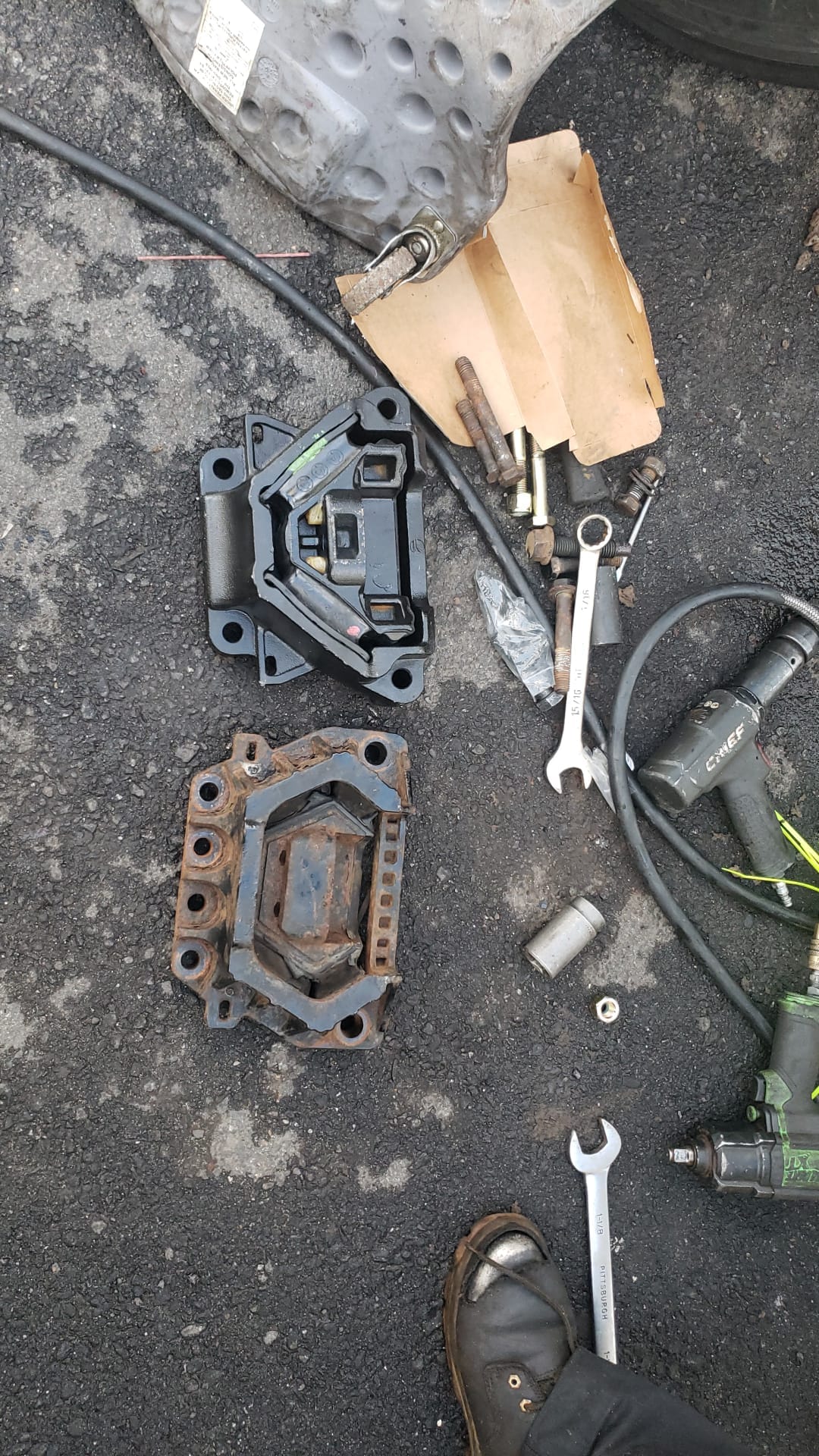 エンミルンルート ME074146 Mitsubishi FUSO | Engine Oil Level Gauge | Source
