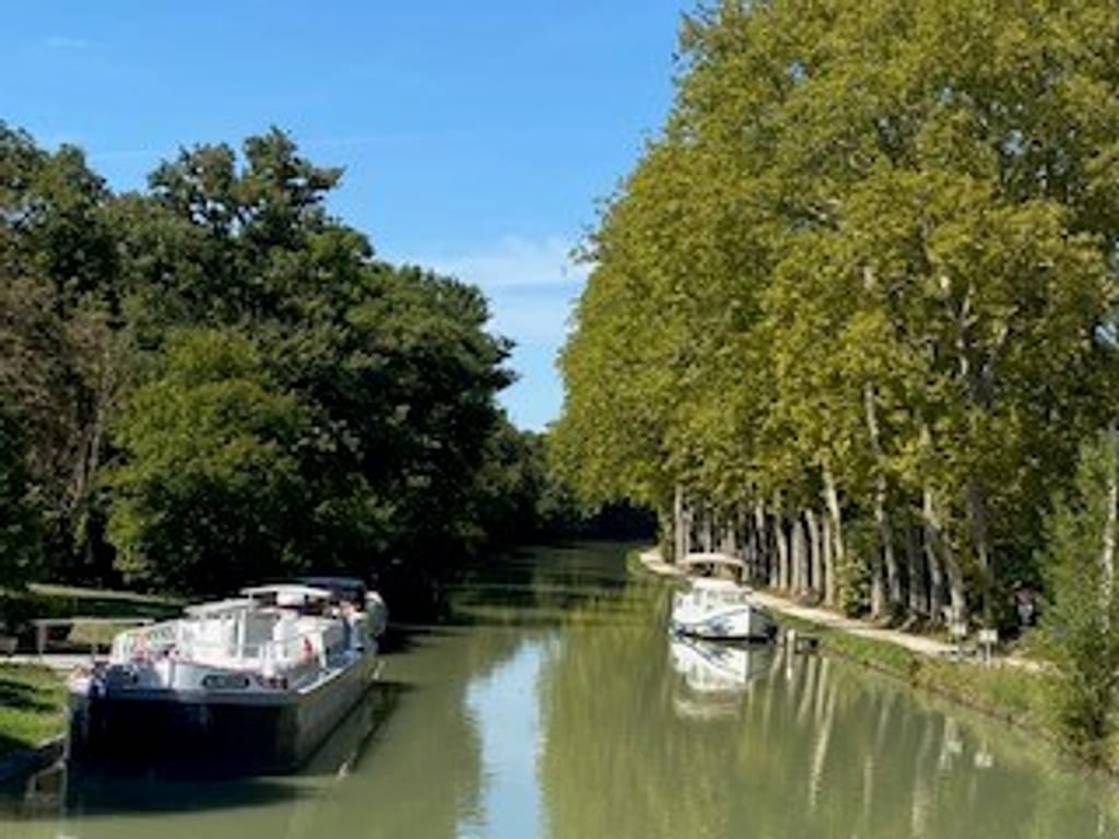 Locaboat Holidays Argens Location Bateau Canal Du Midi Argens minervois Croisière fluviale Canal du Midi - Location bateau Canal du Midi