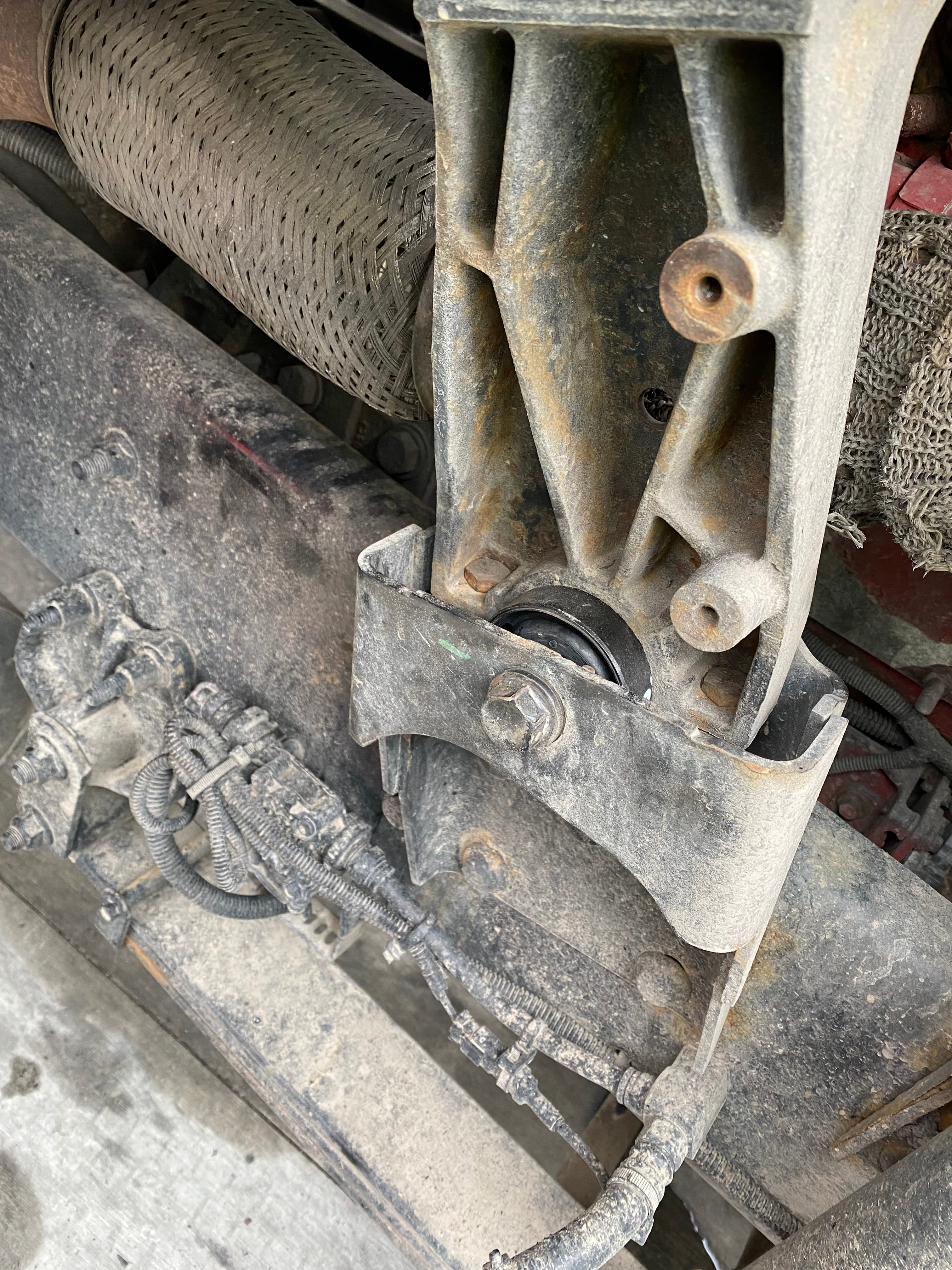 Cabin Mount Bush For International-Navistar - Replaces 3595980C1 - Foto 8