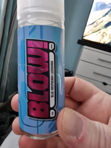 Blue Raspberry Lemonade 100ml Shortfill by Blow! - review image uploaded by customer