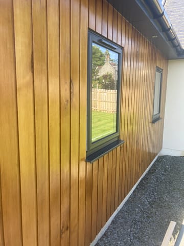 Sadolin Extra Durable Clearcoat 2.5ltr - JORDANHILL GARDEN SUPPLIES - View #6