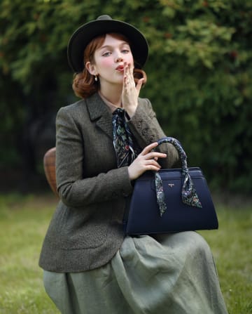 FABLE ウルフガーデン ラージ ネイビー トートバッグ Wolf Garden Large Navy Tote – Fable England US