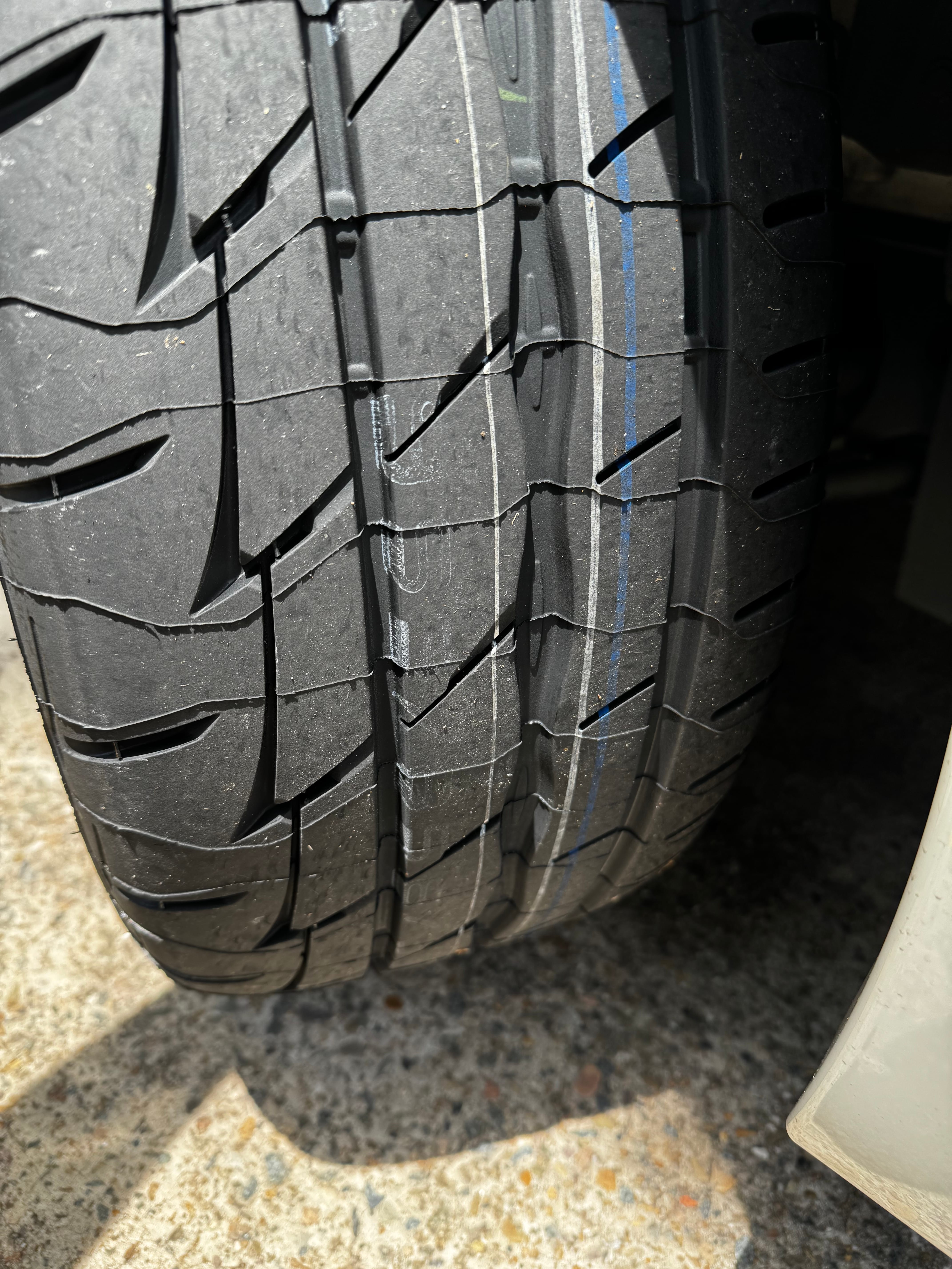 rin Free Shipping! Zenna All Season Passenger Tire 245/40ZR19