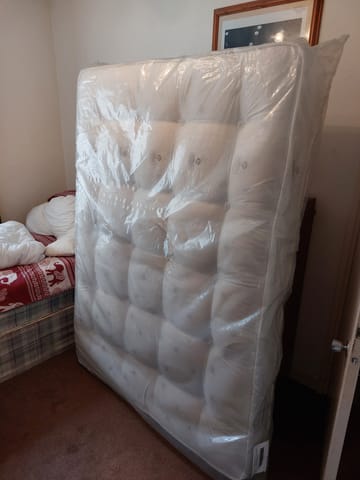 A customer photo for Shire Bed Company Pocket Luxury 1000 Mattress - Matress was exactly as described on website. It actually exceeded my expectation. Author: Francis. Dated: 2024-11-07