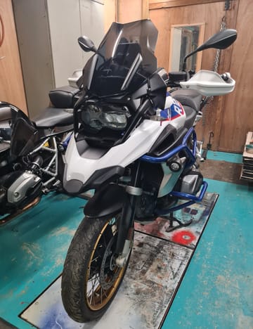 WINDSCHILD SPORT EVO WRS Getönte Windschutzscheibe Für BMW R 1200 GS/ADV (2004-2012) – Erhöhter Luftschutz