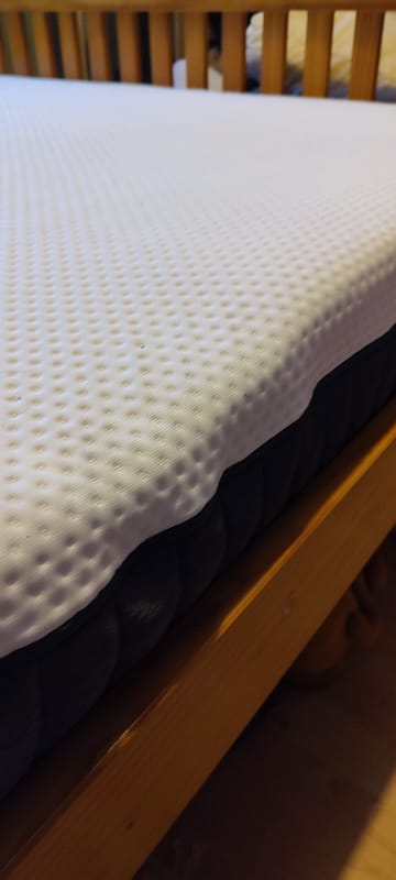 A customer photo for Emma® Original Mattress - The mattress has arrived in awful condition with areas where it has already give. Author: Lisa Taylor. Dated: 2024-12-14