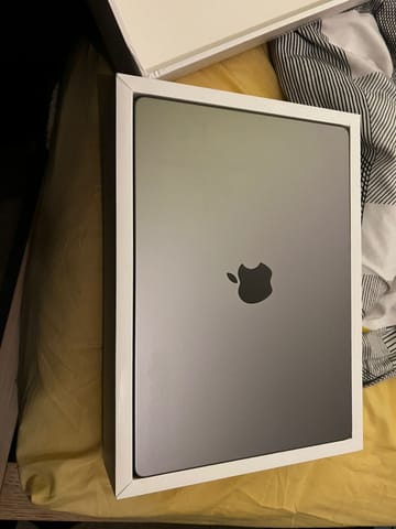 2021 Apple MacBook Pro 14-inch M1 Pro 16GB 512GB - Space