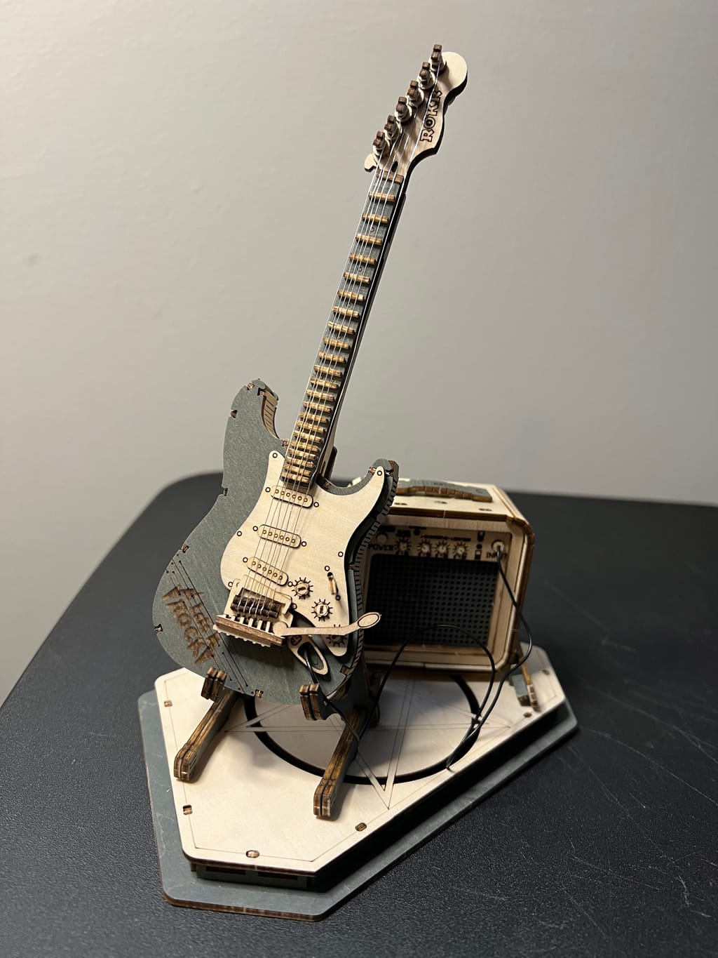 ROKR Electric Guitar TG605K | 3D Wooden Puzzle | Robotime