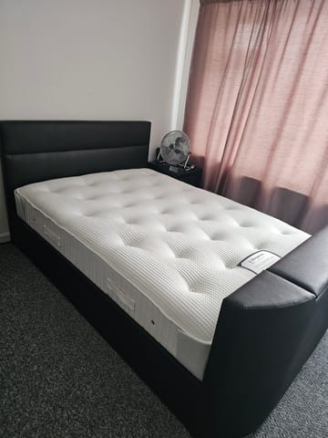 A customer photo for Sleepeezee Hotel Support 950 Mattress - Supportive and worth the upgrade. I purchased the sleepeezee hotel support 950 m. Author: Mjp. Dated: 2025-05-15