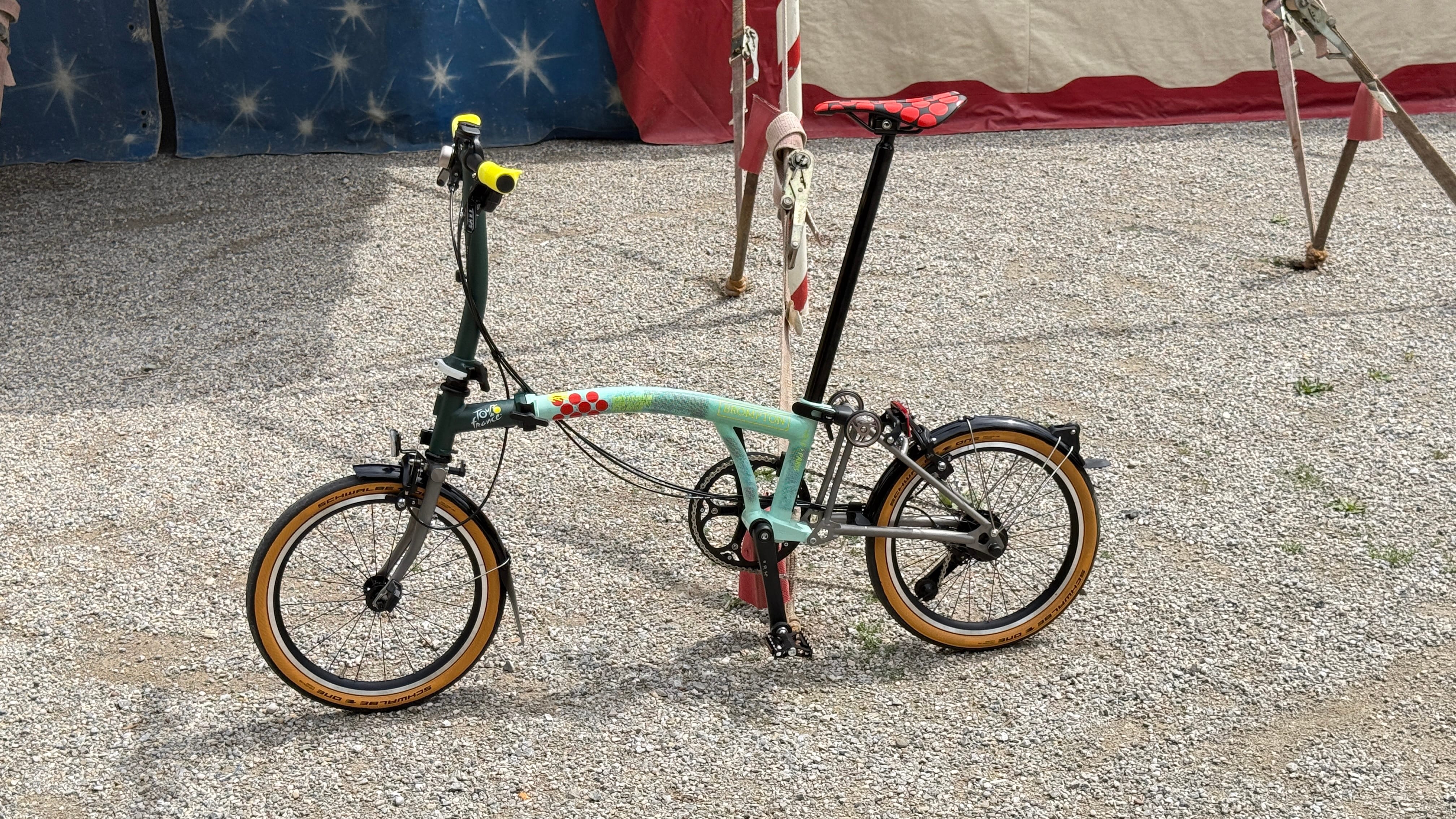 Cycling Location Brompton Paris Brompton Bicycle: Made For Cities