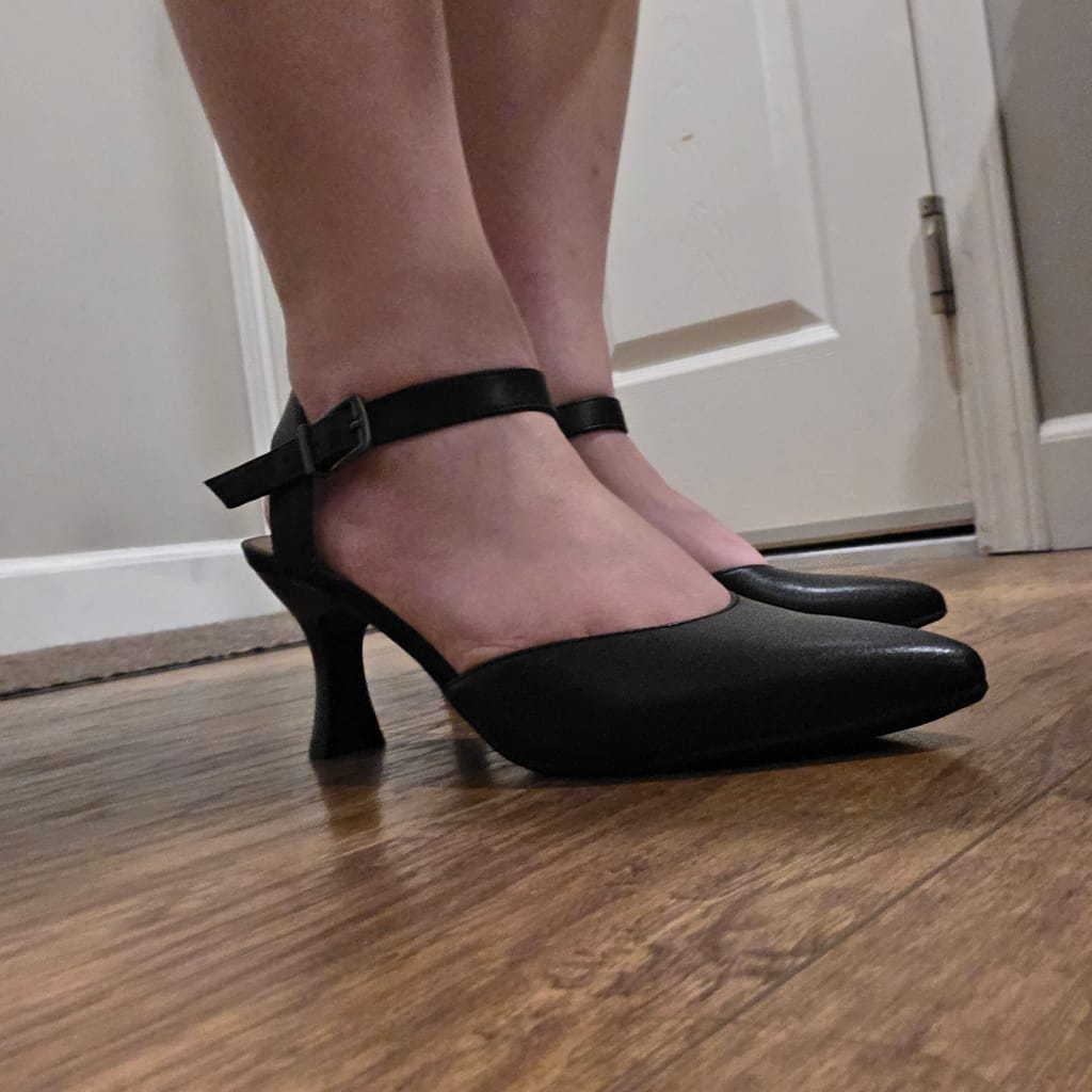 Clarks (クラークス) レディース Kataleyna Raeパンプス, プラリネ特許, 8 Wide 取寄) クラークス レディース カタレーナ ベイ Clarks women Kataleyna