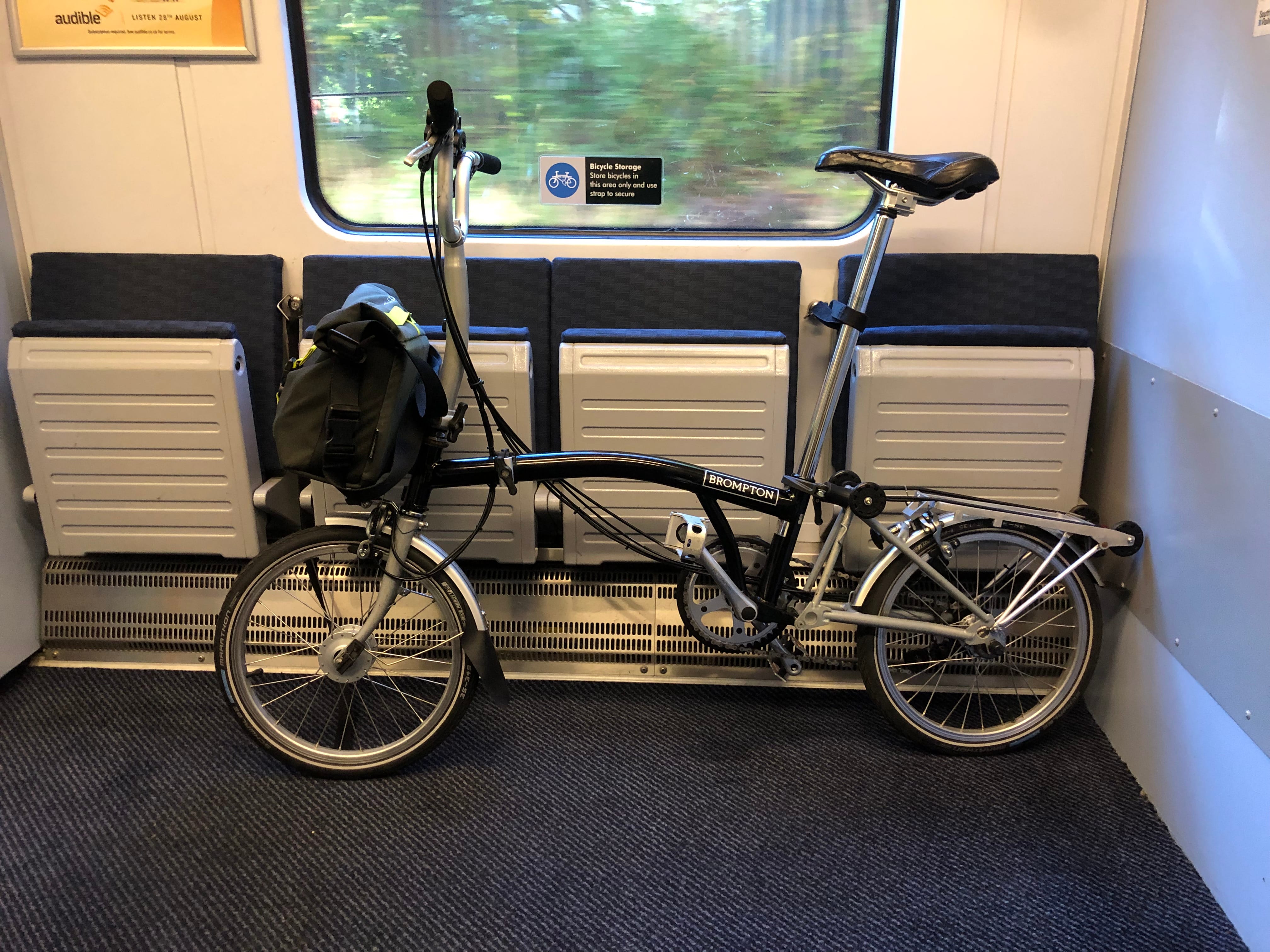 BROMPTON - Brompton Sessanta The upgraded BROMPTON A-LINE modified by AITASHOP features a