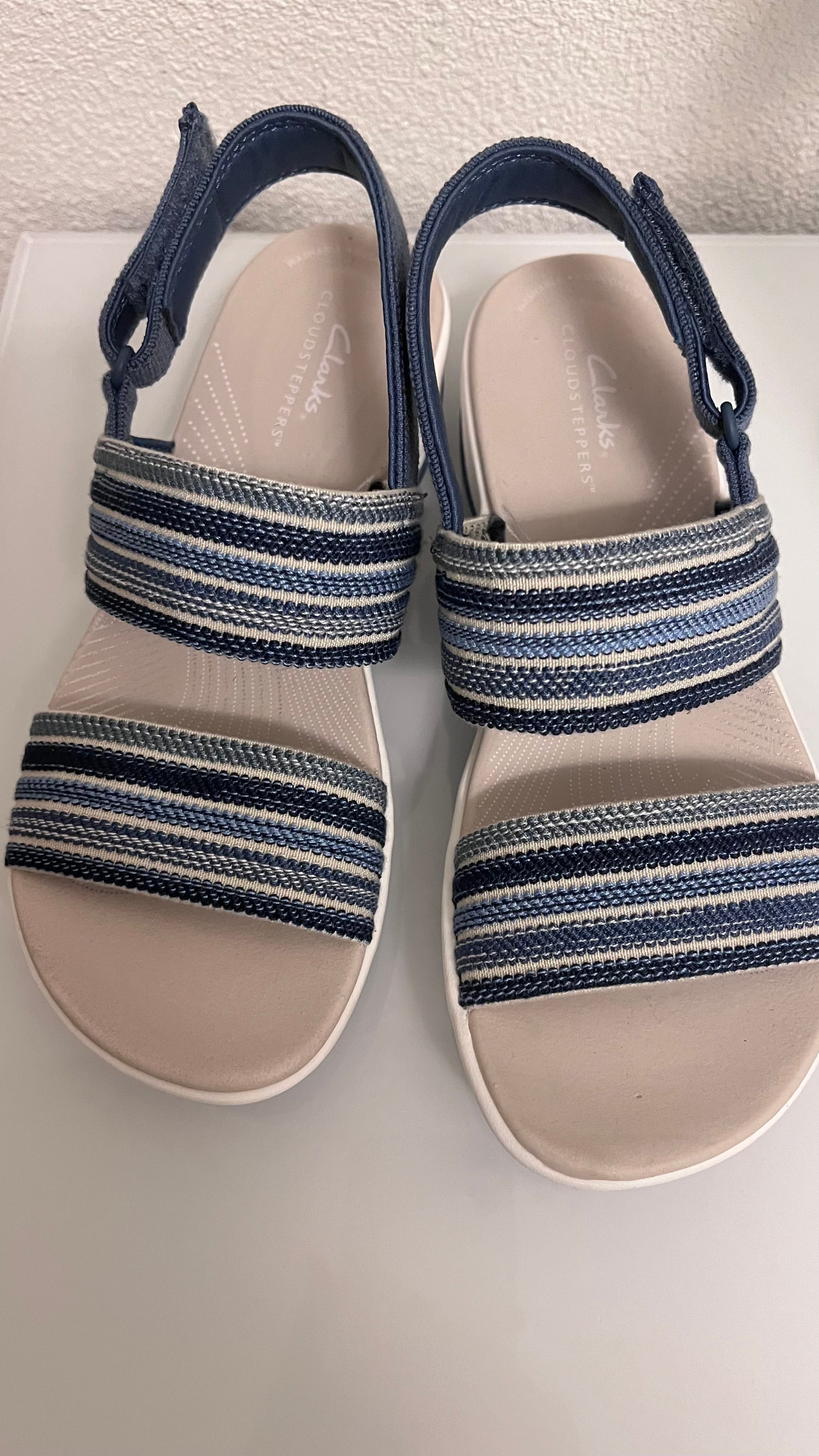 Clarks Damen Arla Stroll Sandale – Flach, Mit Klettverschluss, Blau, Größe 37 EU