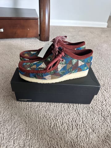 Men's Wallabee™ Cola Suede Shoes | Clarks