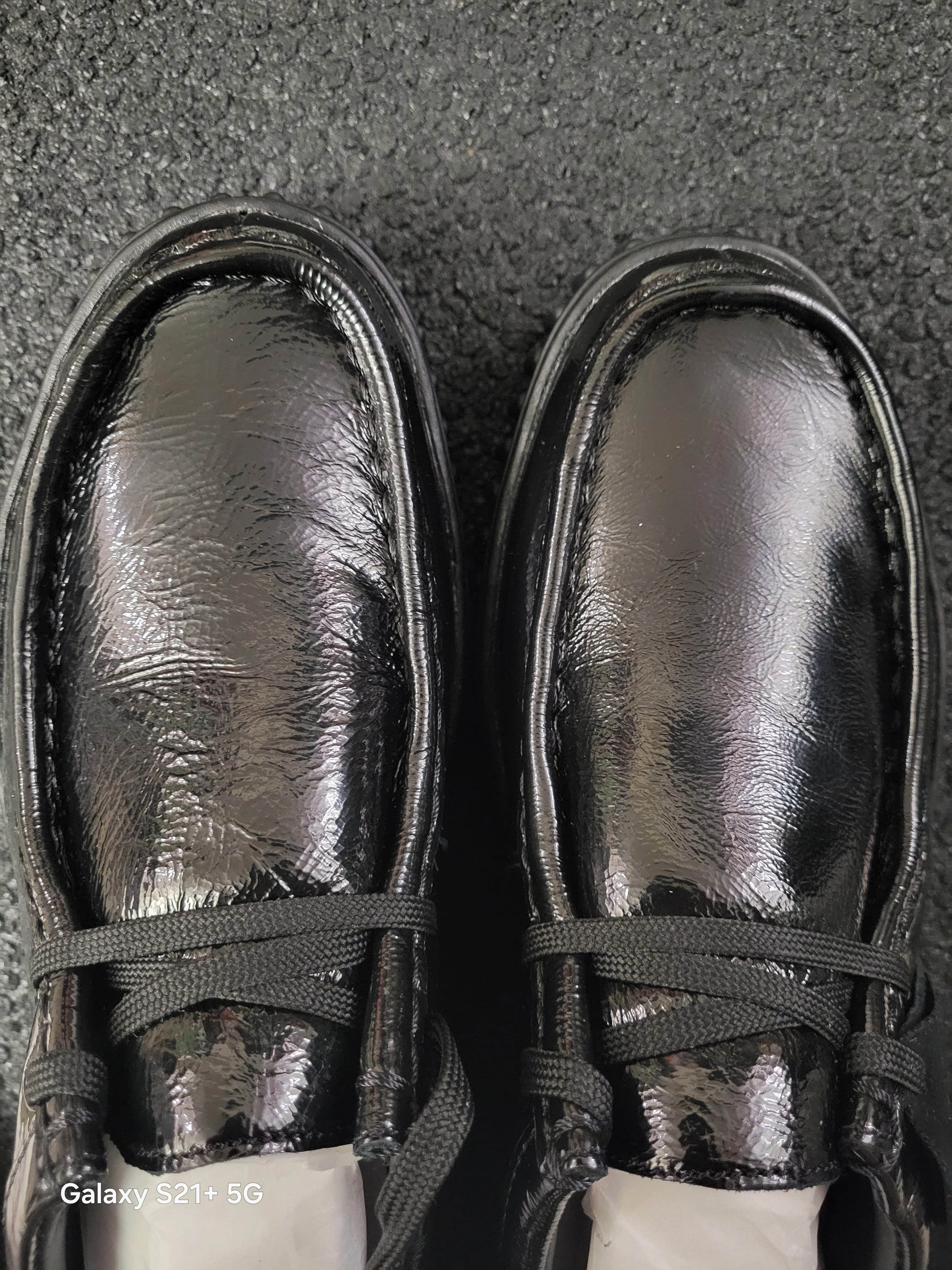 WOMENS Torhill Bee Black Suede Moccasins | Clarks US