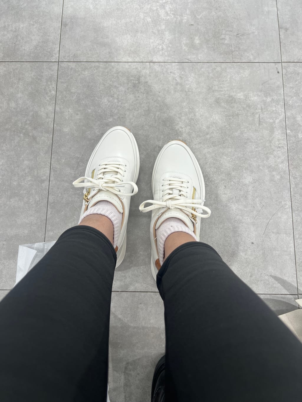 Women's Tivoli Zip Black Leather Sneakers | Clarks