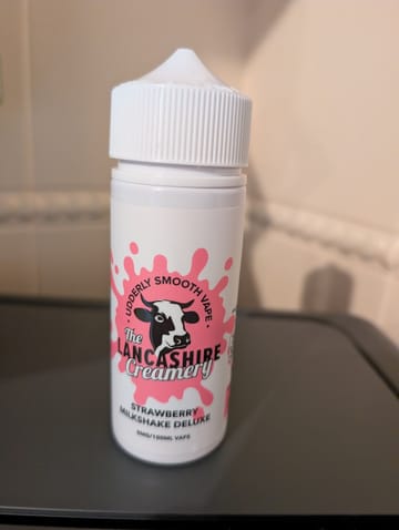 Strawberry Milkshake Deluxe 100ml Shortfill E-Liquid by The Lancashire Creamery - review image uploaded by customer