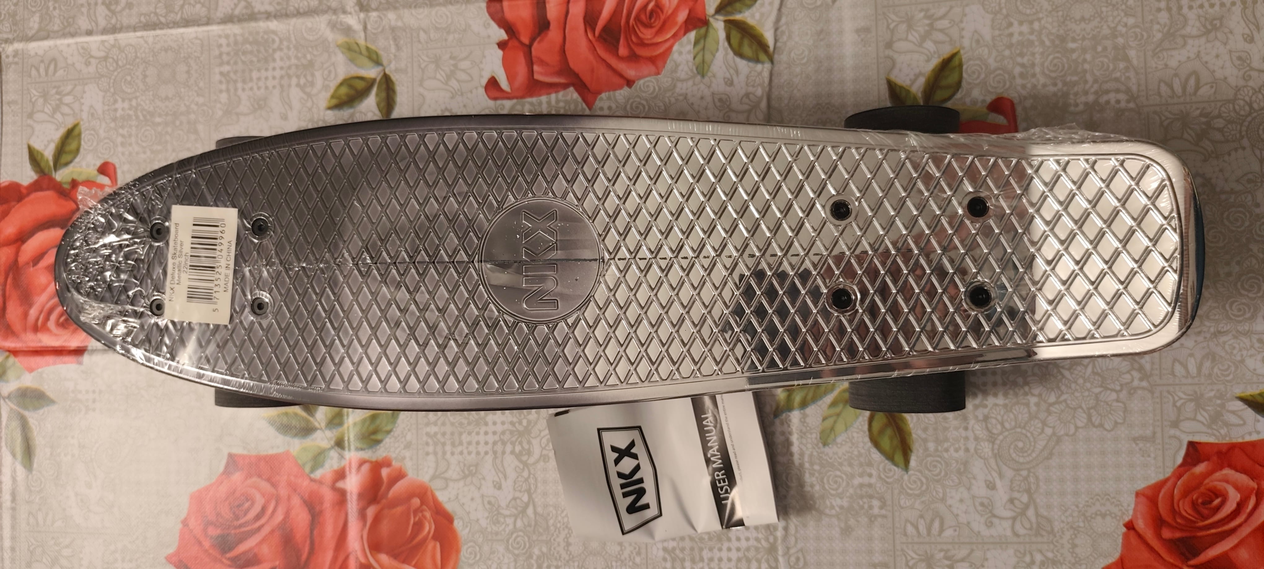 NKX Deluxe Skateboard 22