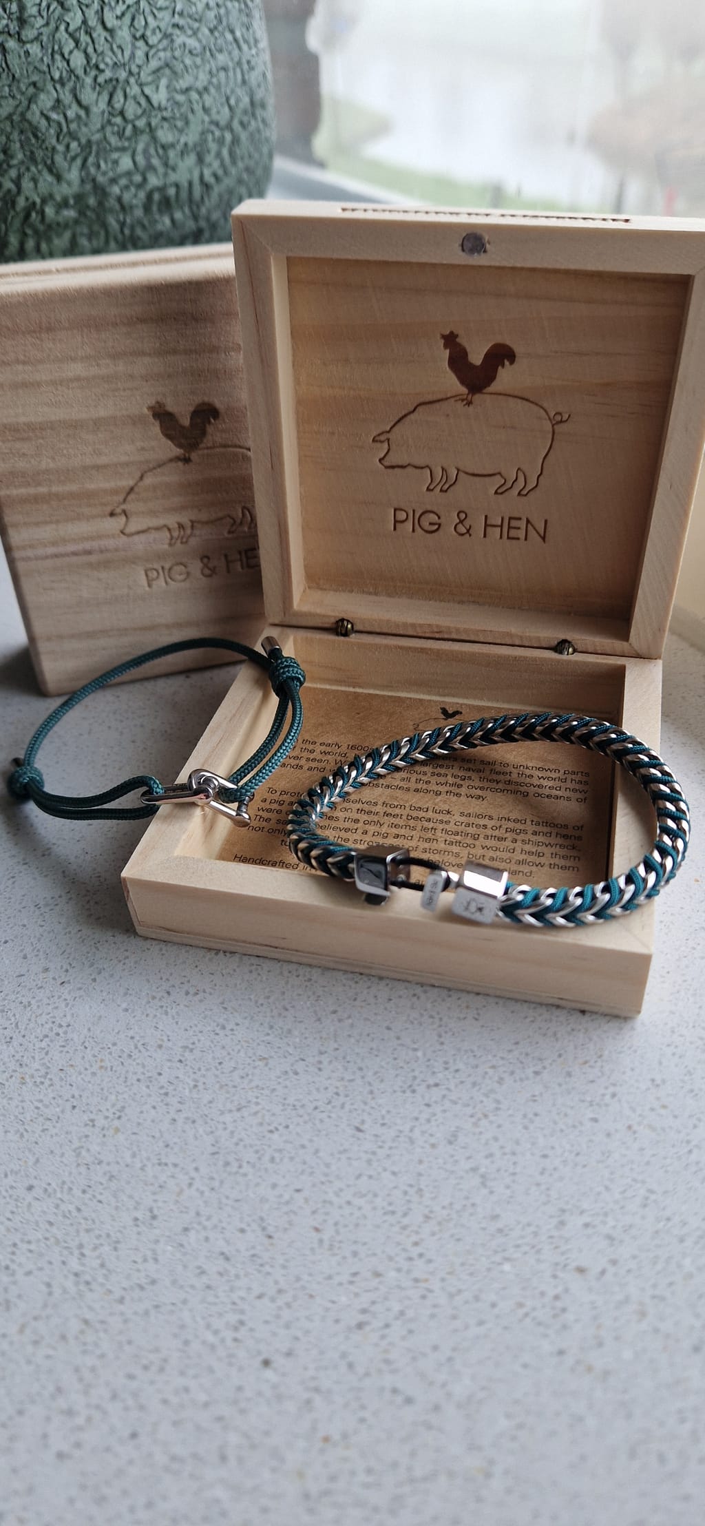 Catena Foxtail - Pig & Hen