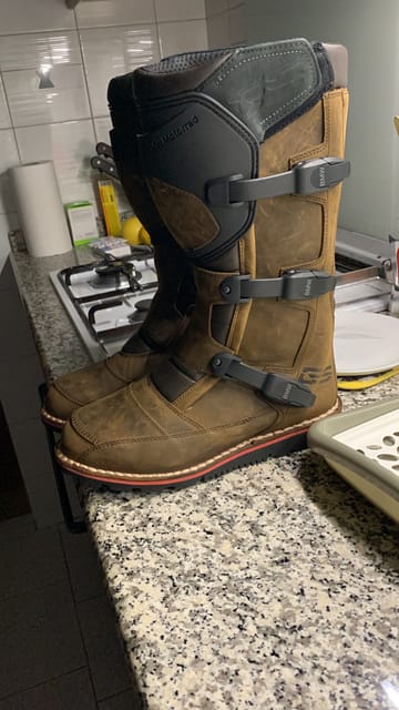 BMW motorrad ベンチャーグリップブーツ BMW Venture Grip Waterproof Motorcycle Leather Goretex Vibram