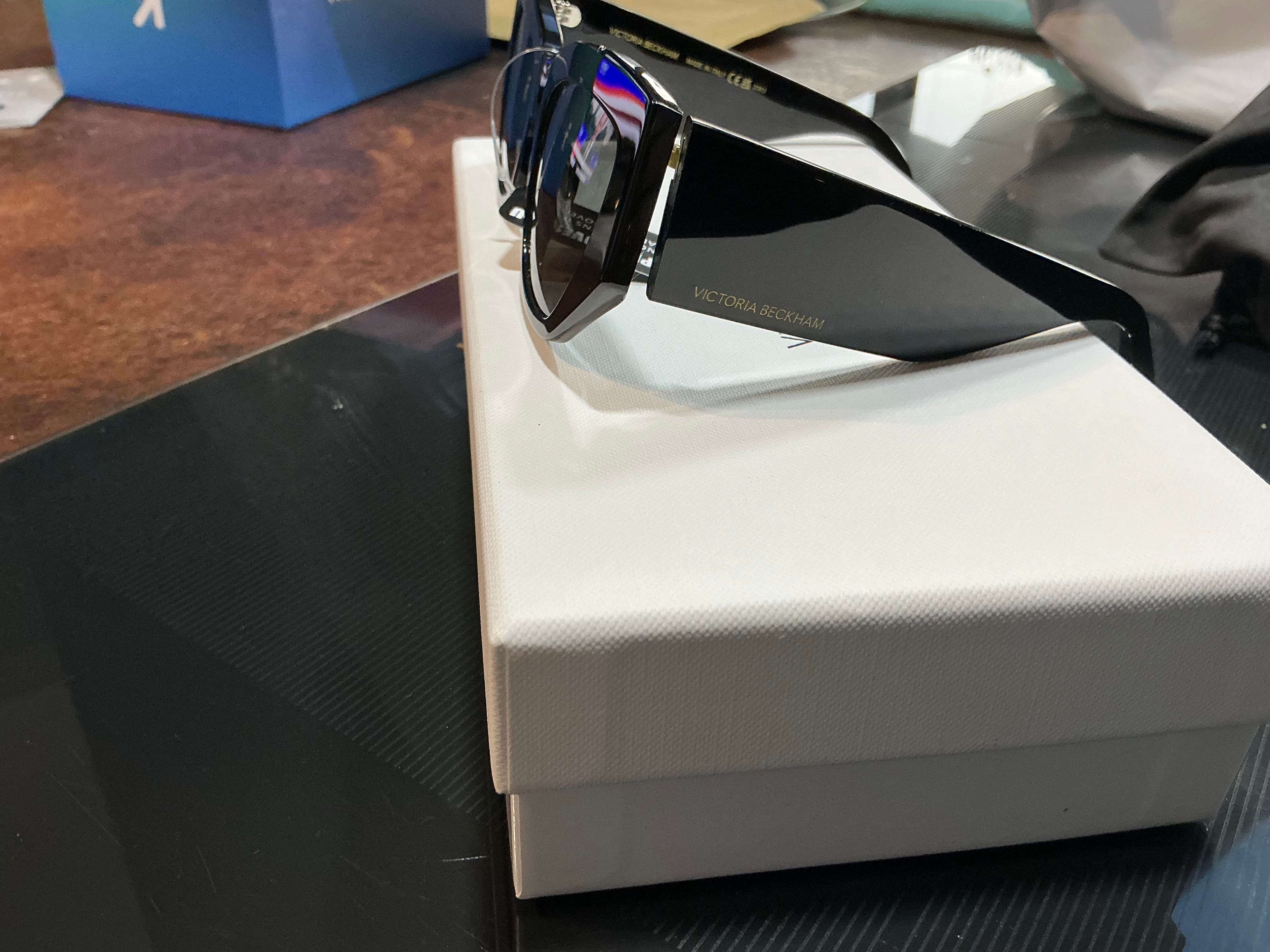 Victoria Beckham Sunglasses VB605S-605-52 New with tags Sunglasses Victoria Beckham VB672S - Mia Burton main image 2