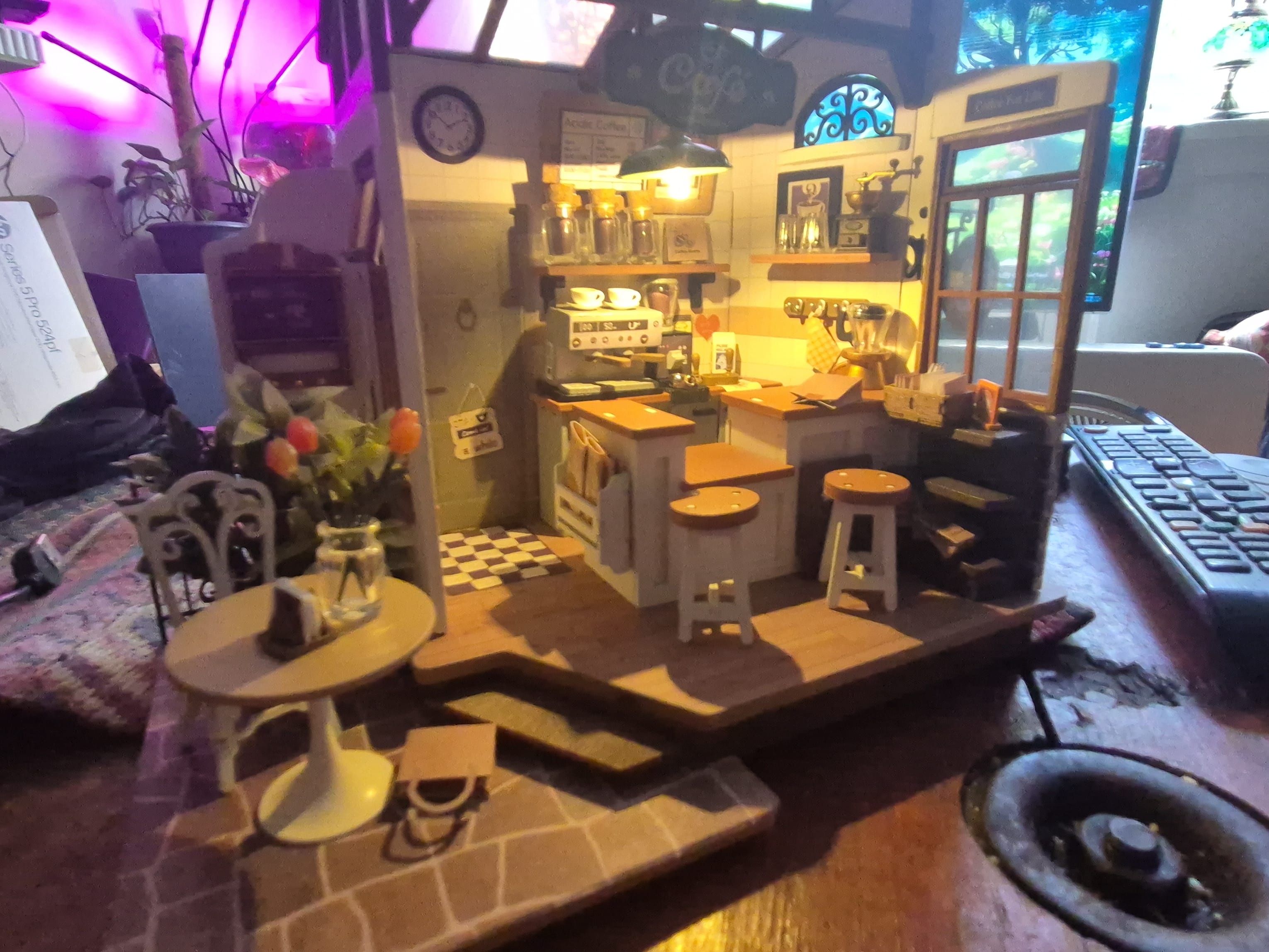 Rolife Flavory Café DIY Miniature House kit DG162 | Robotime Online