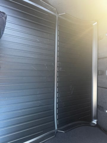 Frunk Mat Velours 850 G/m² Kofferbak Bescherming Zwart Frunkmat Voor Tesla Model Y – Zachte Velours Mat Voor De Voorste Kofferbak, Made In Germany! Hoogwaardig Autotapijt