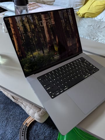Refurbished Apple MacBook Pro 16-inch M1 Max 10-Core Silver, 2021