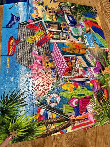 1000 Piece Jigsaw Puzzle - Surf Shack – White Mountain Puzzles
