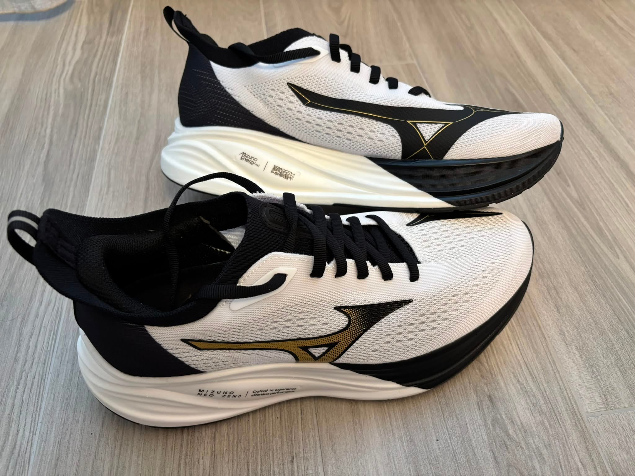 Mizuno Neo Zen 2 Men's Running Shoes - White/Estate Blue/Yellow